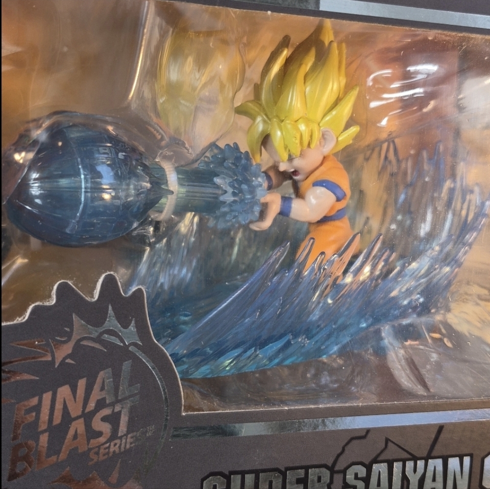 Bandai DragonBall Super FINAL BLAST SERIES Super Saiyan Goku, 6.5", Multi.